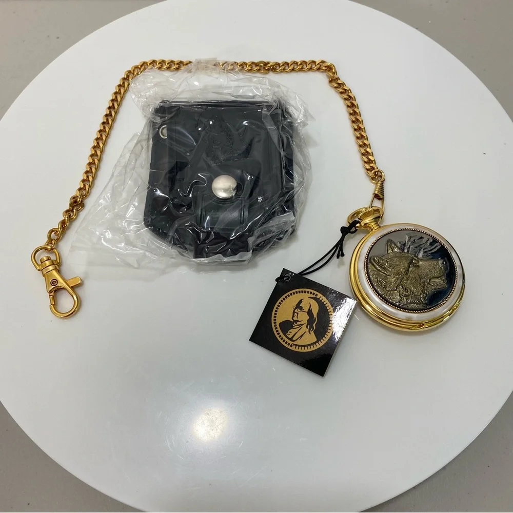 Franklin Mint Pocket Watch International The Spirit Of The Wolf Center Vintage‎